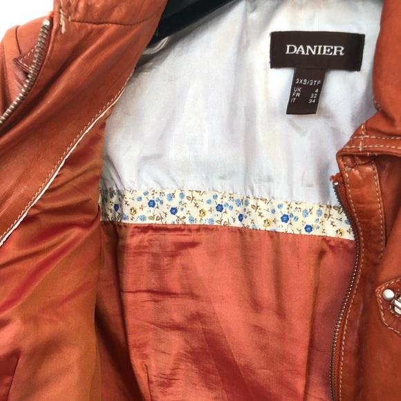 🍊🧡Burnt orange genuine leather jacket extremely soft - Picture 5 of 10